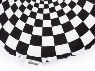 Gyerek párna - fekete - fehér sakktábla