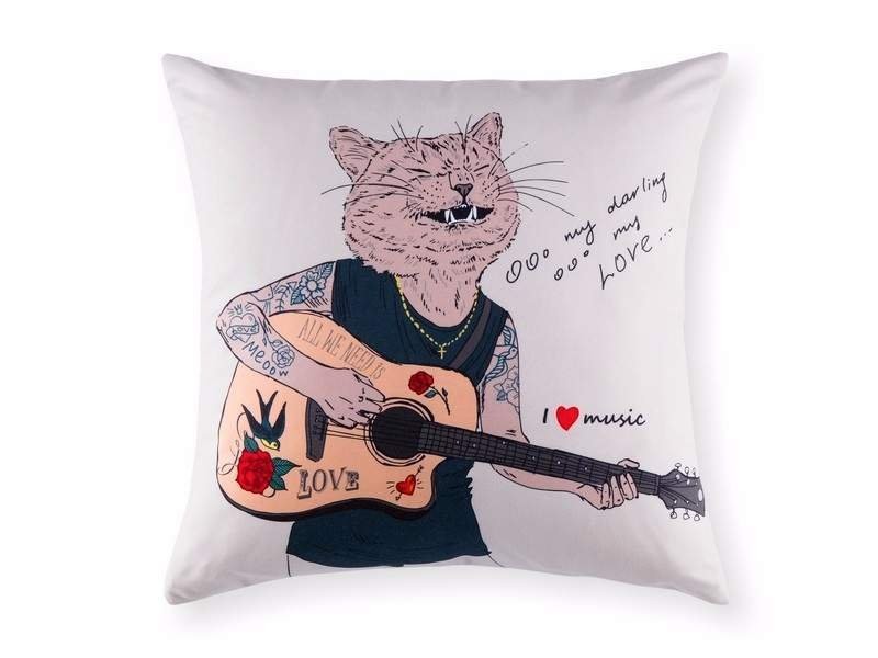 Dekoratív párnahuzat 40 x 40 cm - gitározó kandúr macska
