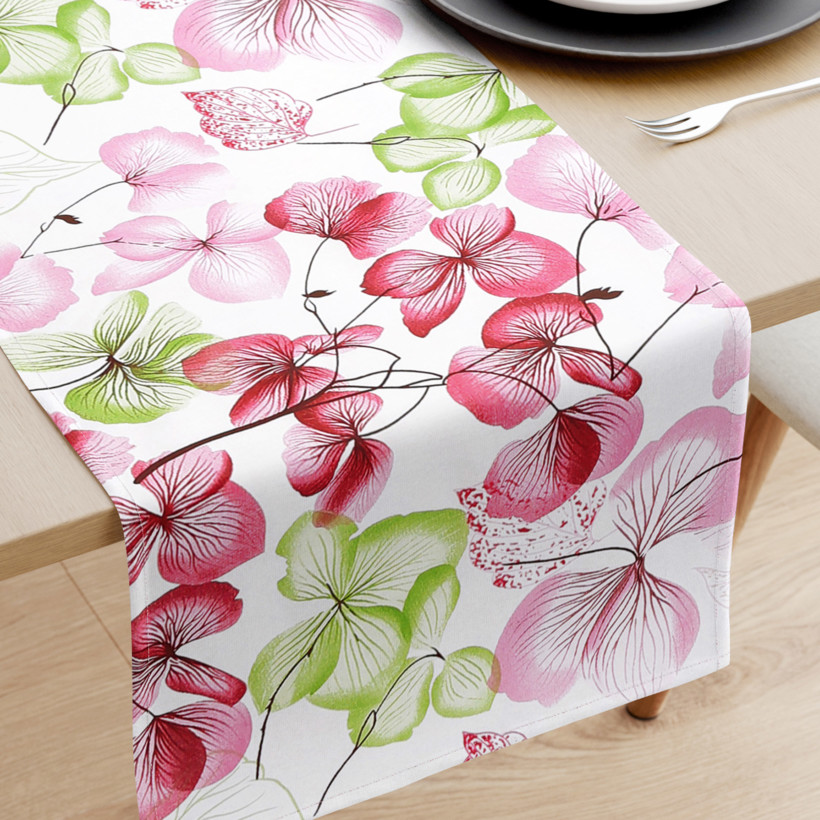 Pamut asztali futó - rózsaszín - zöld virágok és levelek