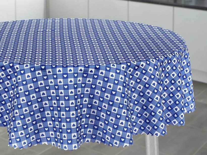 Teflonbevonatú asztalterítő - szívecskék kék kockás alapon - ovális
