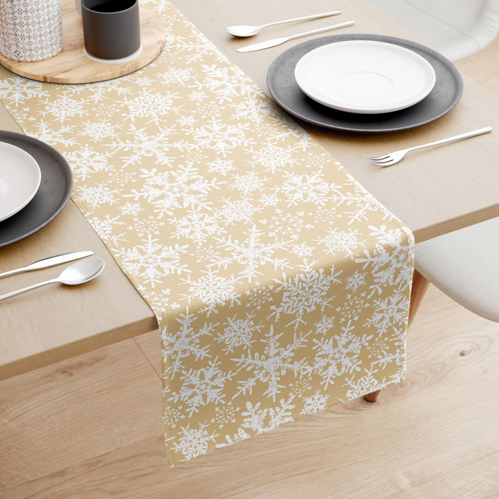 Karácsonyi pamut asztali futó - hópihék aranyszínű alapon