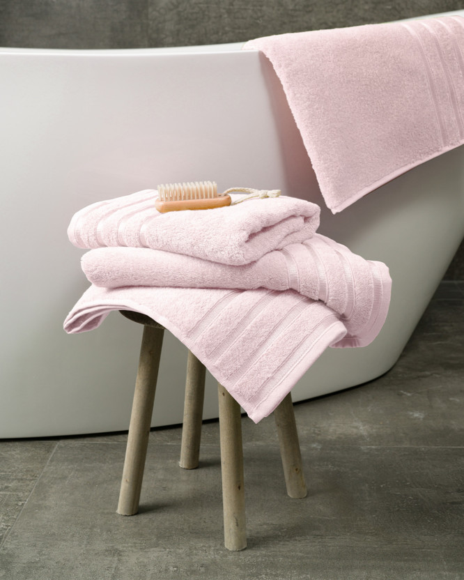 Bambuszszálas törölköző és fürdőlepedő BAMBOO LUX - pasztell rózsaszín