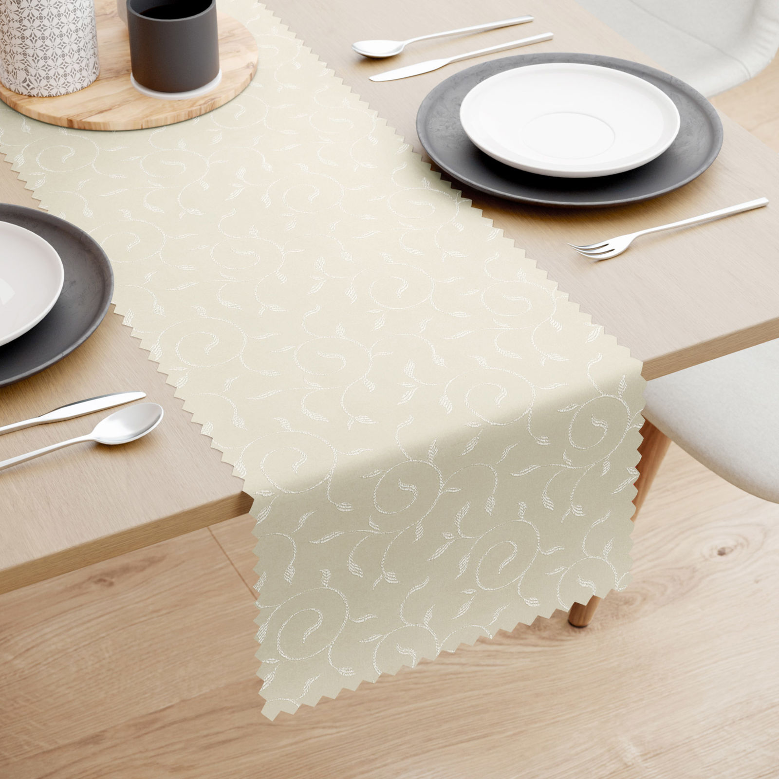 Luxus teflonbevonatú  asztali futó - tej színű, nagy ornamentekkel