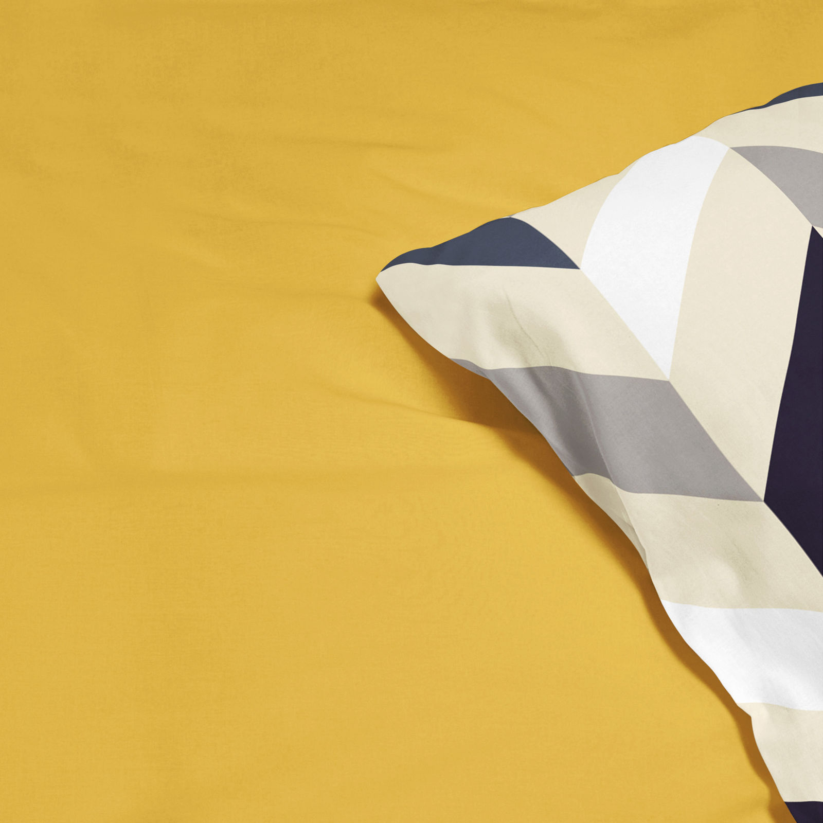 Pamut ágyneműhuzat Duo - mustár és szürke színű zig-zag csíkos